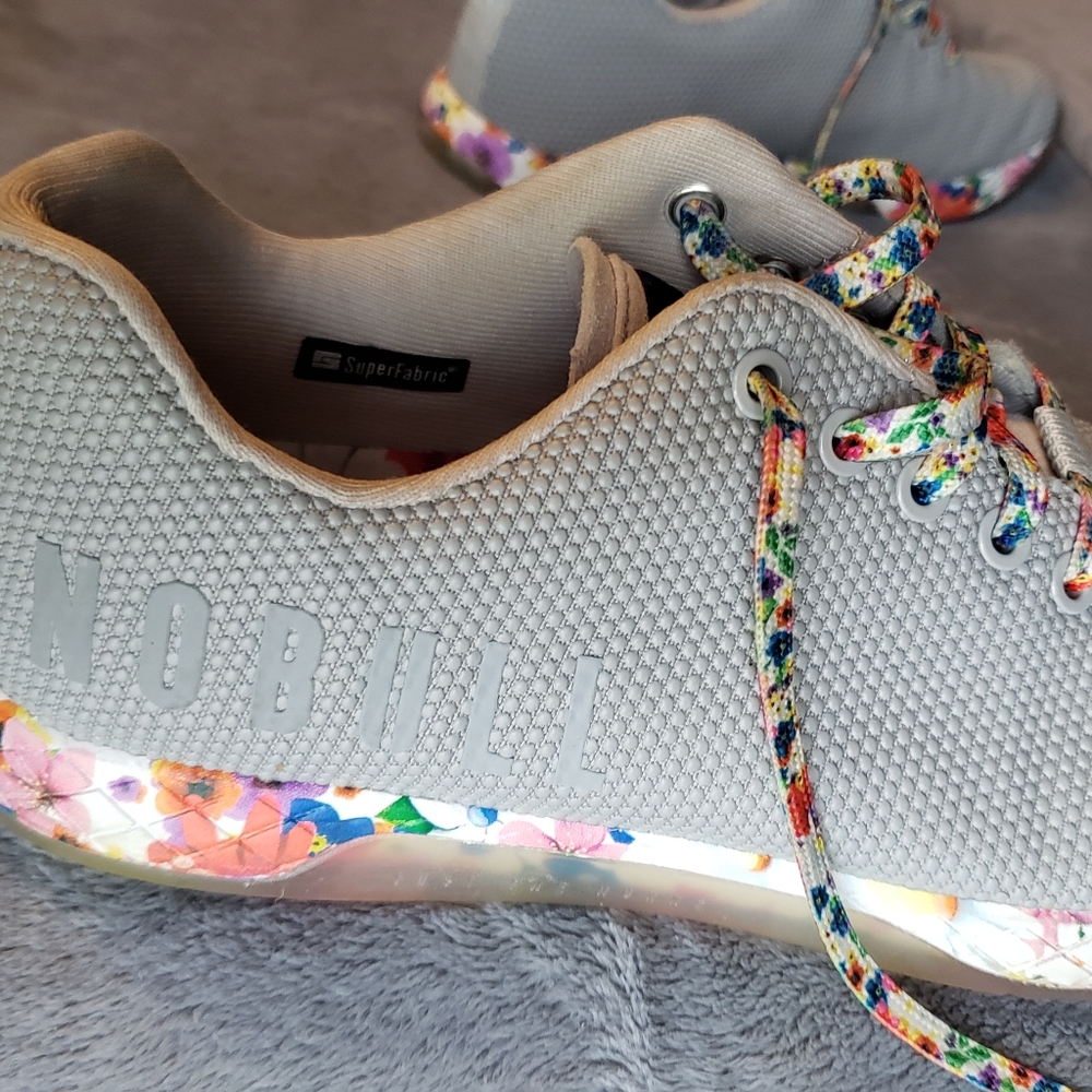 NOBULL Trainers women’s size 9